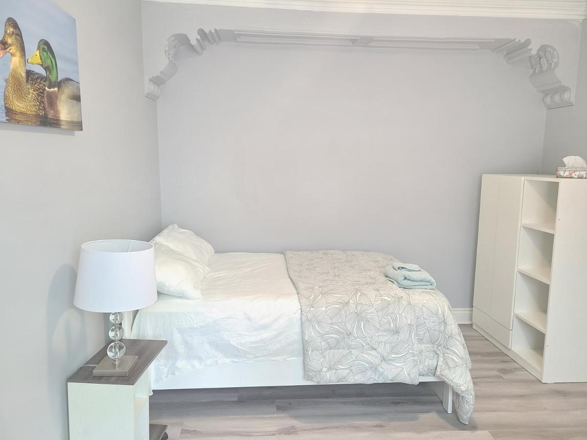 Downtown Ottawa Spacious Room Accommodation Extérieur photo